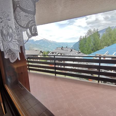 Trilocale Con Splendida Vista Sulle Piste Da Sci Lejlighed Folgarida Eksteriør billede